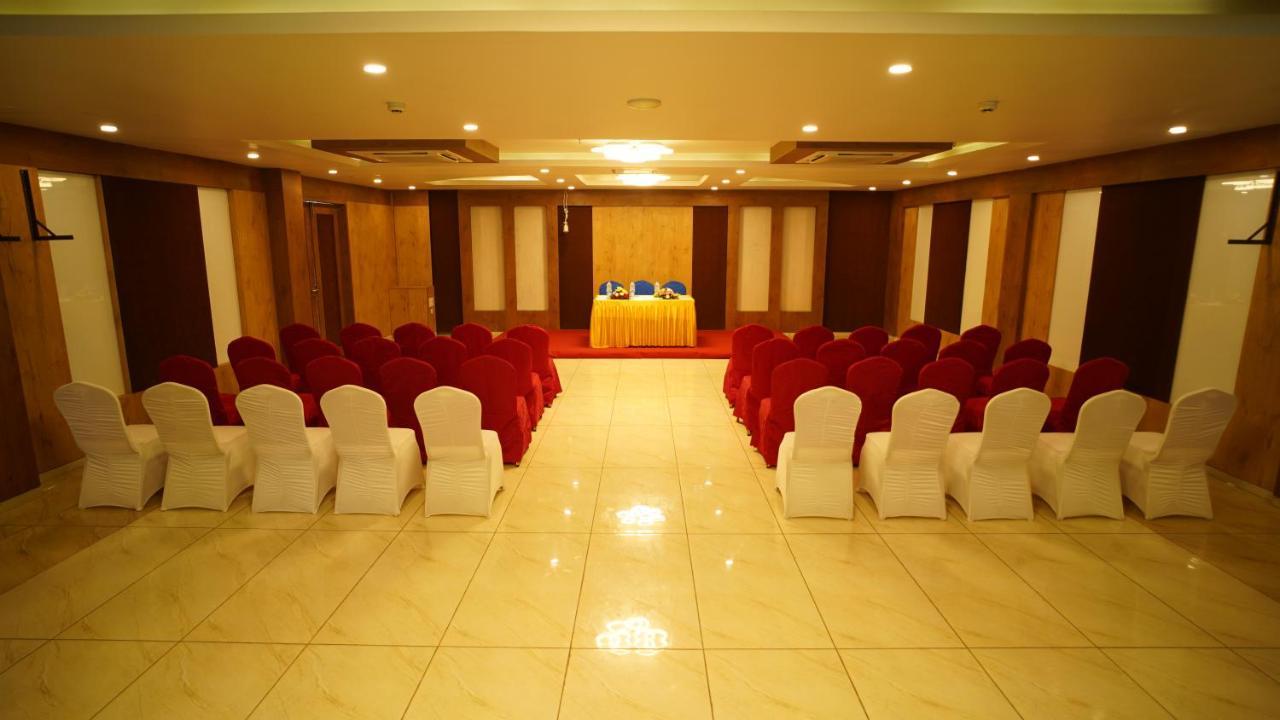 Regenta Central Somnath, Bhalpara Zewnętrze zdjęcie