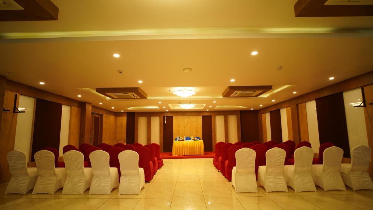 Regenta Central Somnath, Bhalpara Zewnętrze zdjęcie